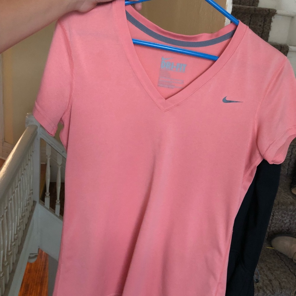 Dry fit Nike V-Neck